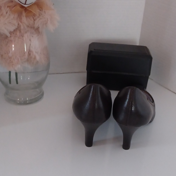 Aerosoles ENVY VN Women's Pump Size 6M Brown Leather Upper. - Picture 5 of 10
